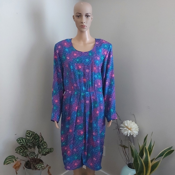 Liz Claiborne 100% silk dress long sleeves retro vintage purple floral